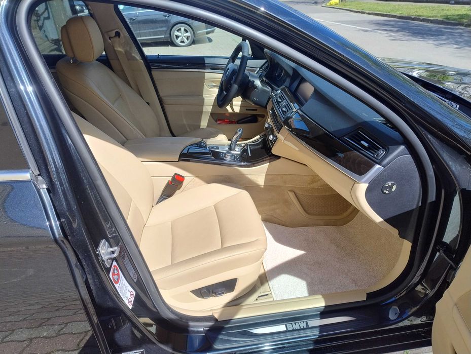 Bmw 520D 184cp  2012 Soft close Automat Piele Senori parcare