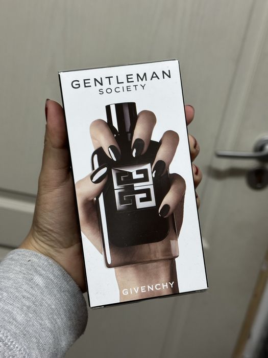 Gentleman society givenchy
