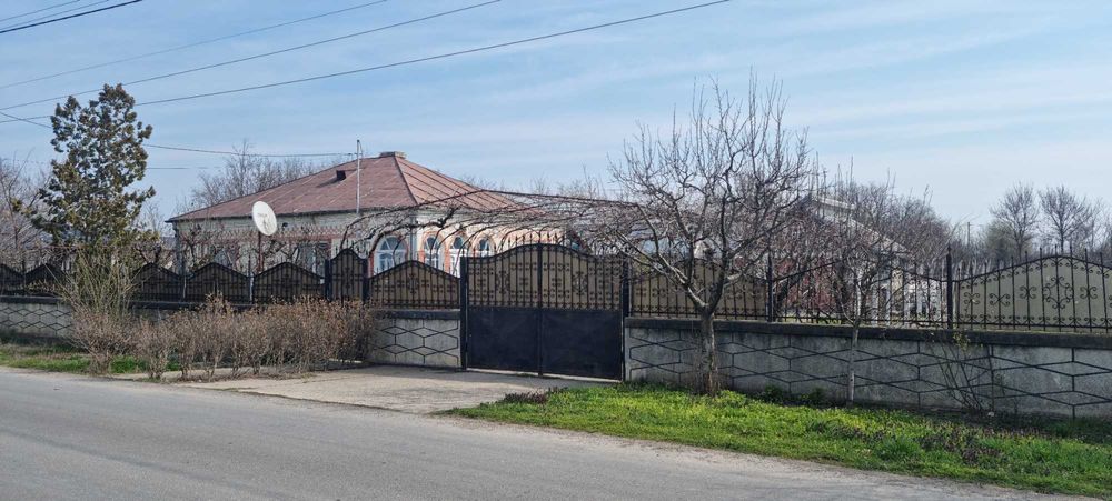 Casa de vanzare din caramida in Comuna Romanu, jud. Braila - Teren generos 2.284 mp