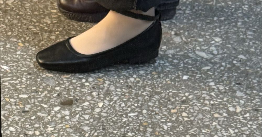 Черные.  балетки