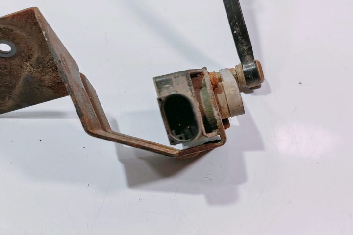 Senzor nivel far 8E0907503 Audi A6 4F/C6 (facelift) seria