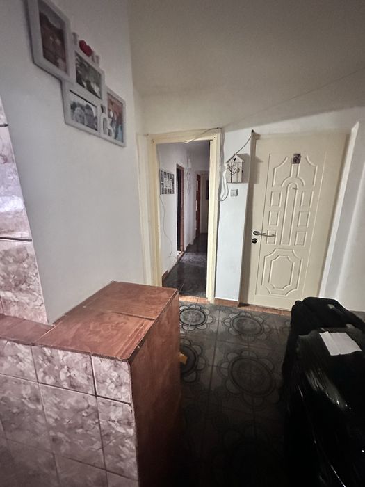 Vand apartament 3 dormitoare