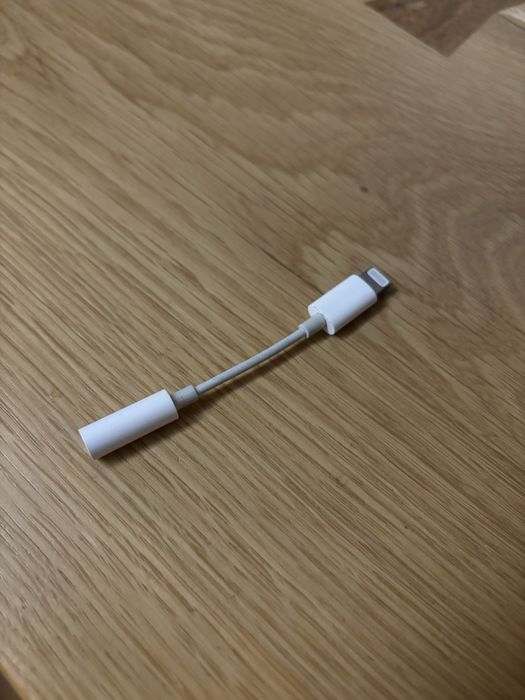 Adaptor audio casti apple auxiliar