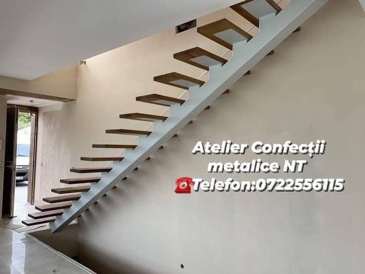 Scari pe un vang central