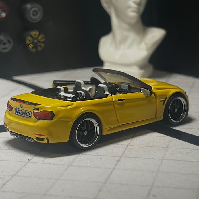 BMW M4 F83 Matchbox Moving parts