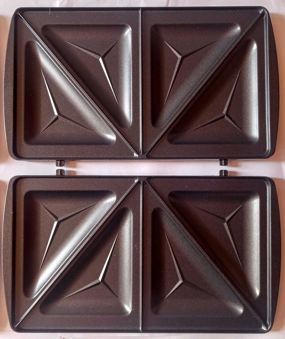 4 plăci pentru aparat de sandvișuri / gofre