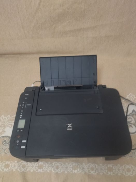 Продам цветной принтер Canon