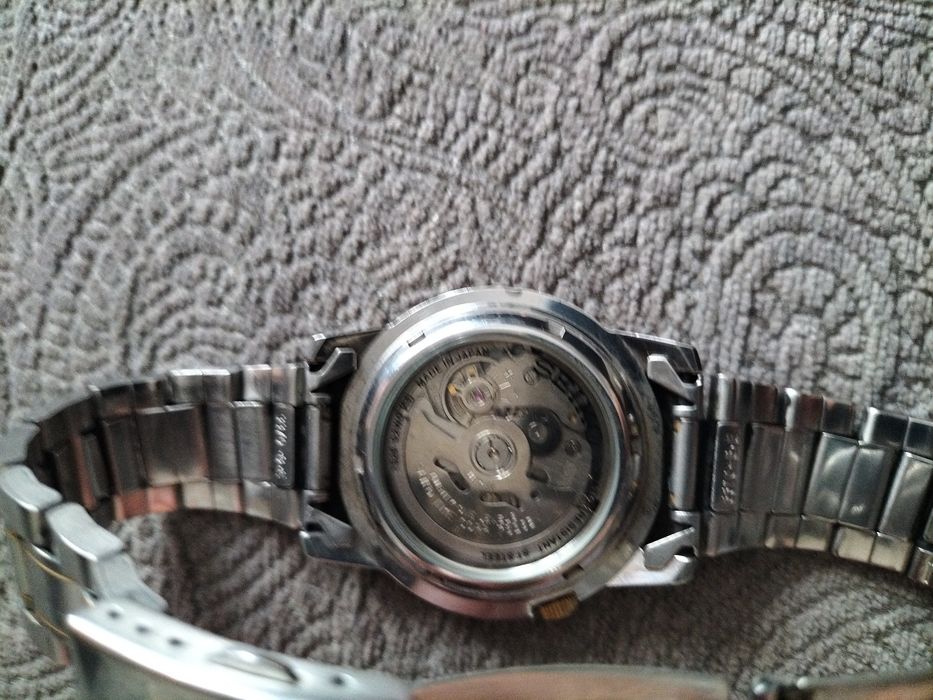 Продам наручные часы Seiko.