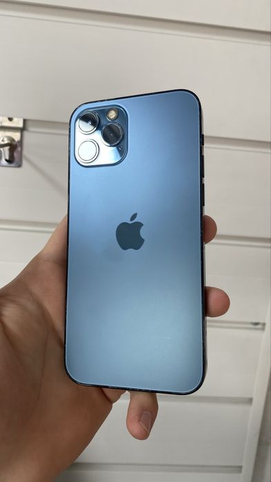 Айфон 12 про.