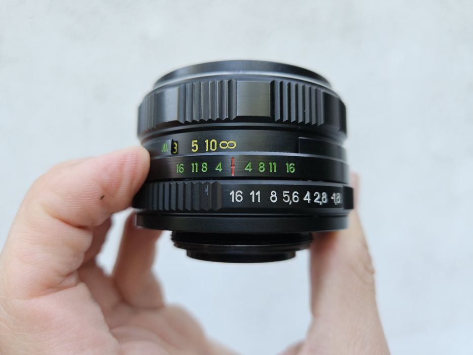 Helios 77M-4 50mm F1.8 - Montură M42 - Swirly bokeh