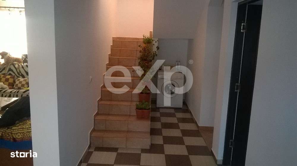 Casa spatioasa cu teren de 2.500 mp in Valea Marului