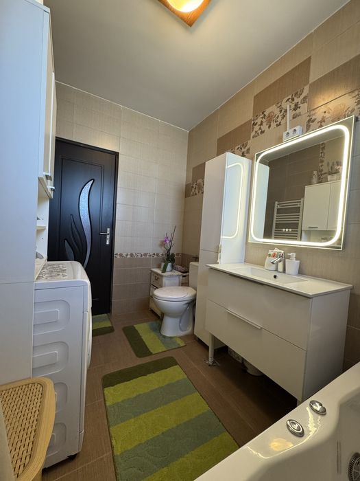 Apartament 3 camere Zona Tineretului str Lacului