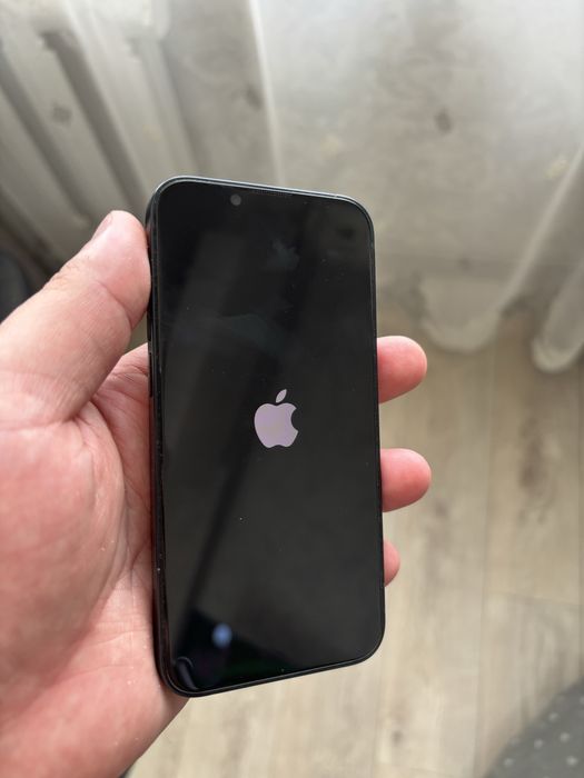 Продам iphone 13mini