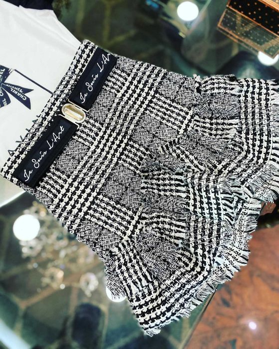 Пола Авин, Avin,