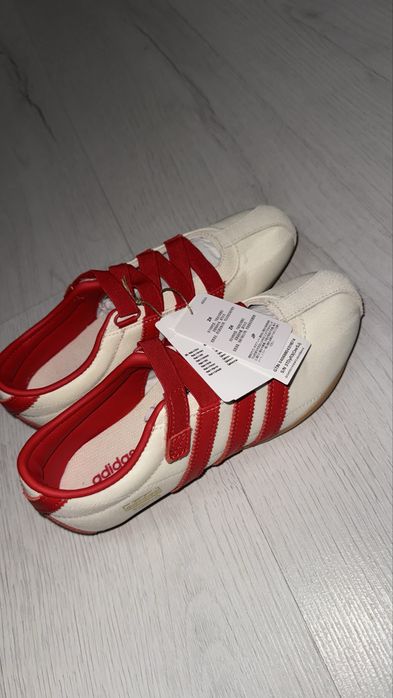 Новый кроссовки Adidas tokyo