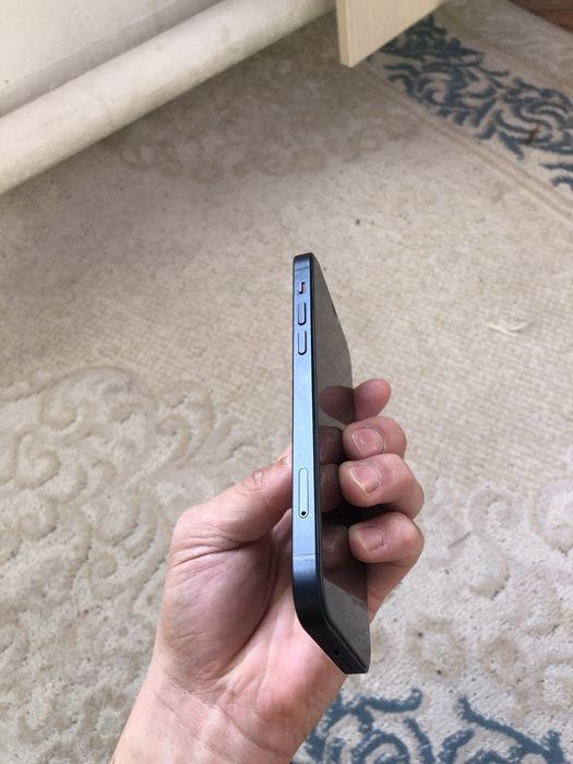 Iphone 12  гиг 128 Бтареика юмкость 80