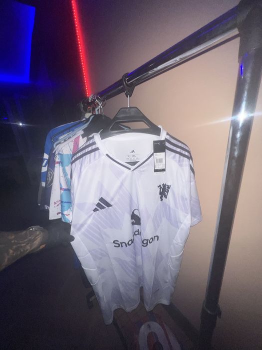 Тениски на Манчестър Юнайтед