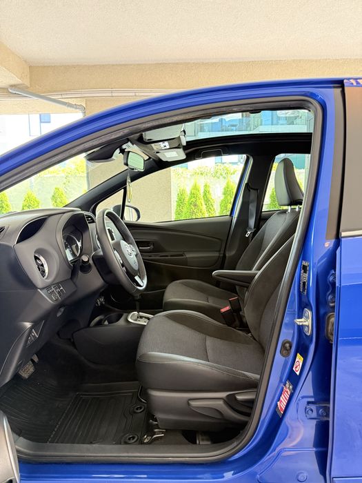 Toyota yaris 2018 Hybrid cutie automata panorama