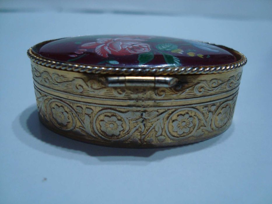 Ретро изящни кутиики ФРАНЦИЯ