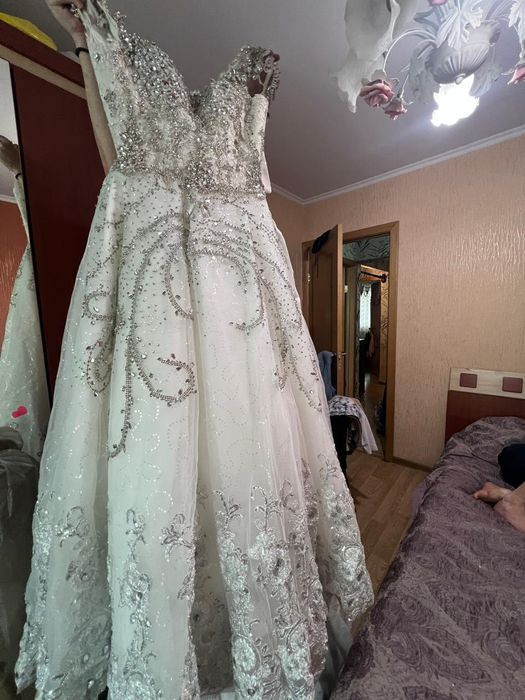 Новое свадебное платье