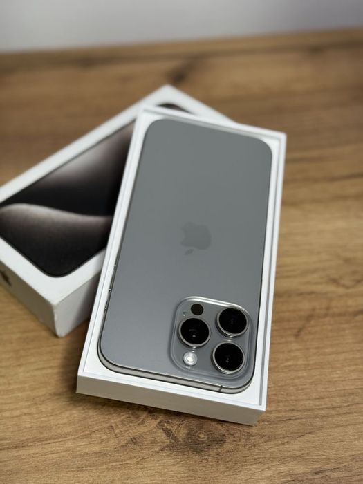 Iphone 15 pro  max  impecabil !