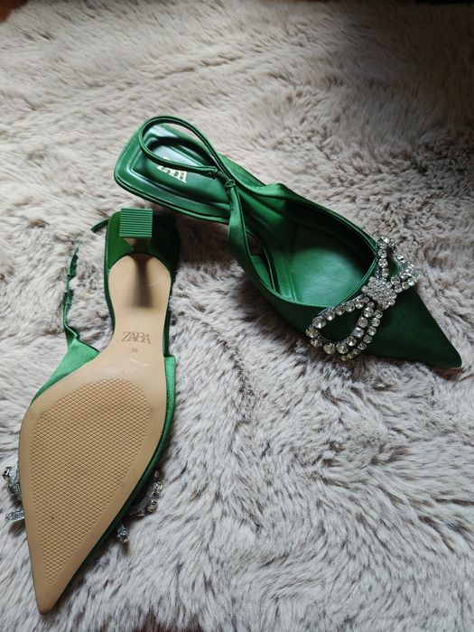 Обувки Zara 36 размер стилни и изящни