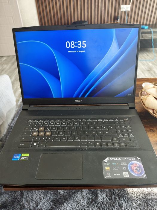 Мощен геймърски лаптоп MSI Katana 17 B13V