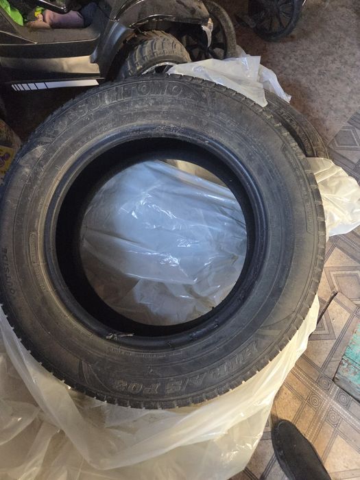 Продам шины 235/65/17