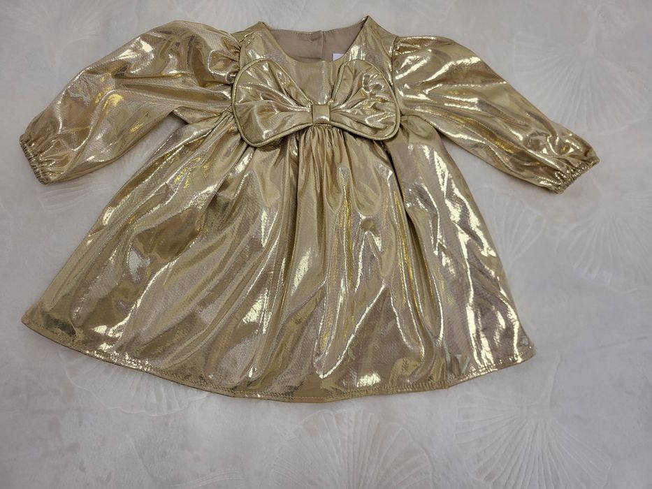 Vând rochiță mărimea 68