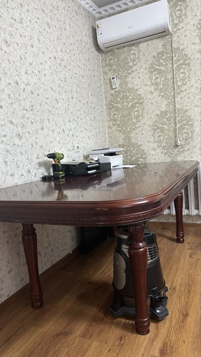 Продам стол, дерево