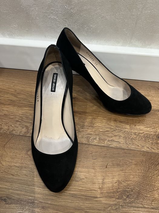 Продам черные туфли