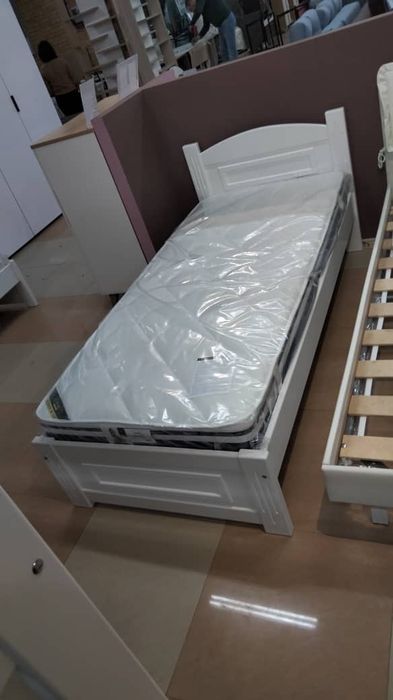 Деревянные кровати