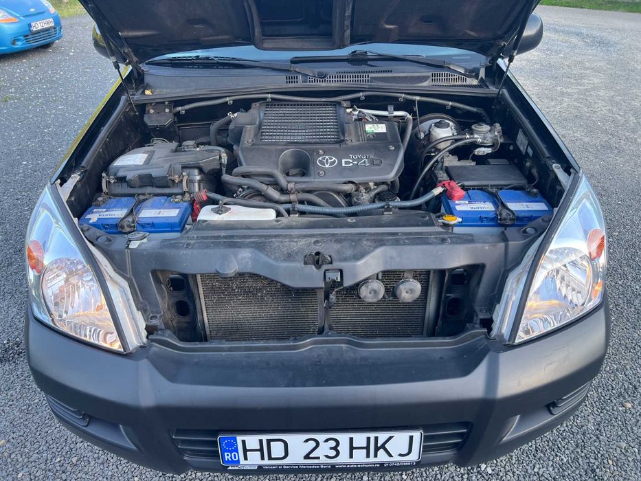 Toyota Land Cruiser J 120 autoutilitara N1