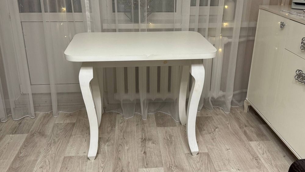 Продам кухонный стол