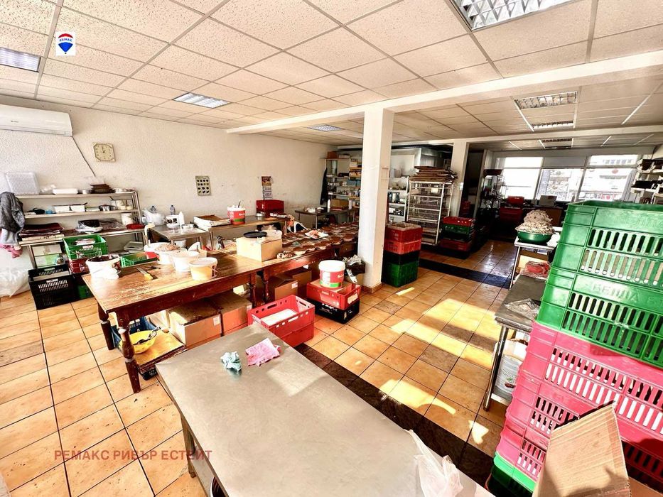 Дава се под наем Магазин в Русе, Дружба 3 - 130 кв.м за 663 € - Снимка #1