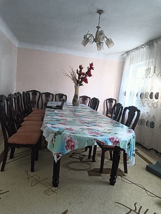 Стол ,стуля сатылады .
