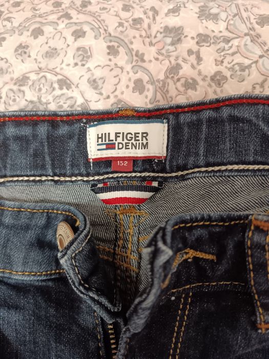 Blugi de firma de copii