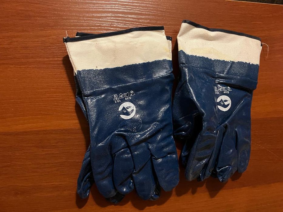 Продам  перчатки