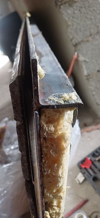 Продам железную дверь