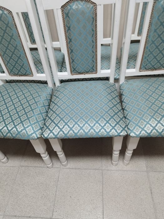 Продам 10 стульев