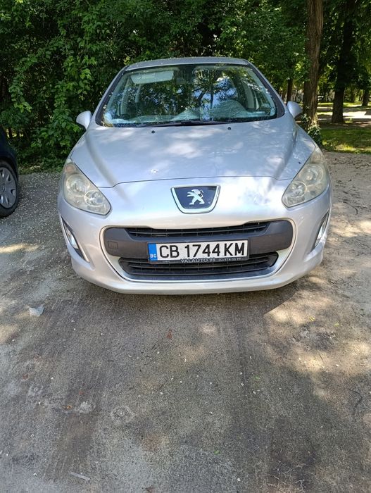 Продавам Пежо 308