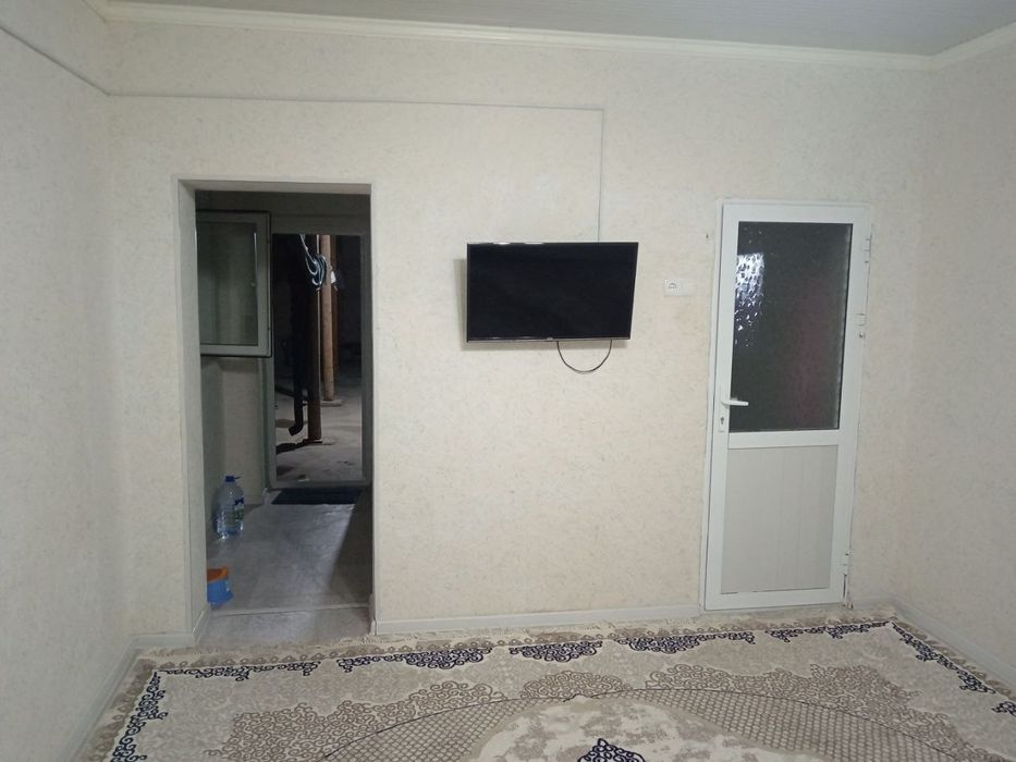 Эшонгузарда ер участкаси сотилади. Срочно