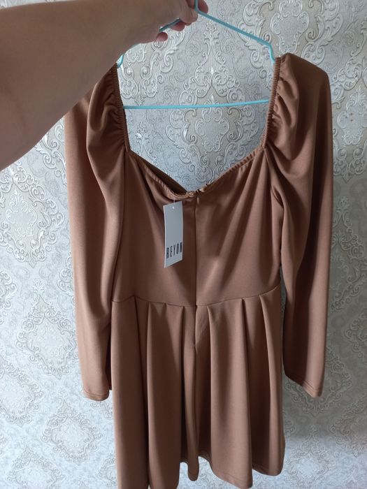 Платье шикарное, очень стильное!!!