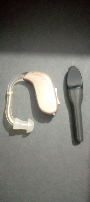 Слуховой апарат "oticon"