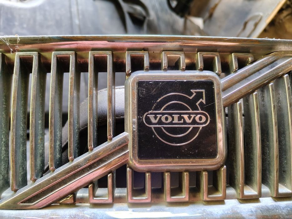 Решетка волво с/в40,volvo s/v40