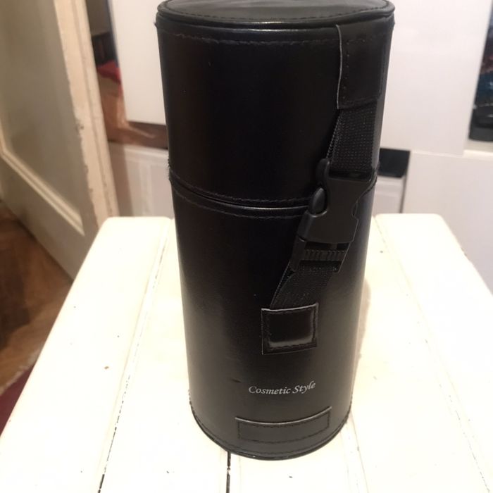 Suport pensule de machiaj