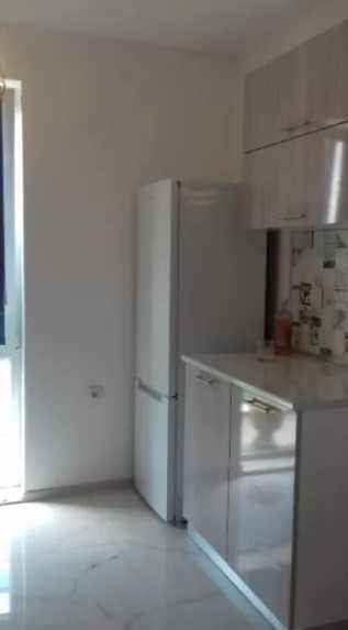 Дава се под наем Четиристаен апартамент в Пловдив, Младежки Хълм - 95 кв.м за 298.86 € - Снимка #1