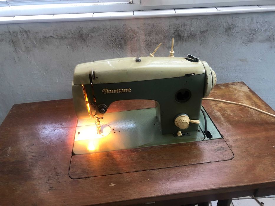 продавам стара немска шевна машина