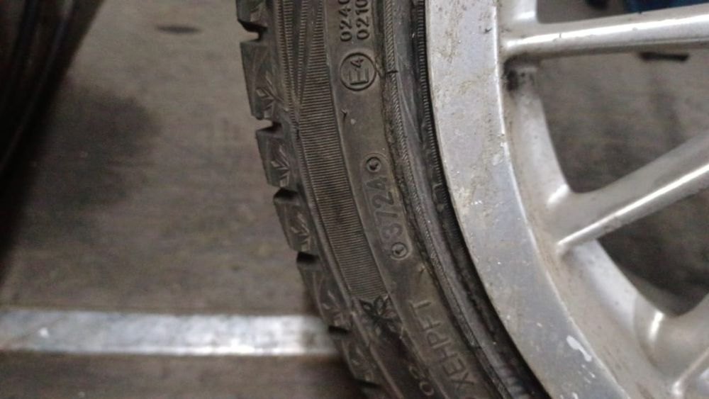 Продам зимнюю резину