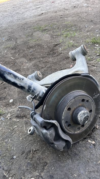 Мерседес 124 стойка